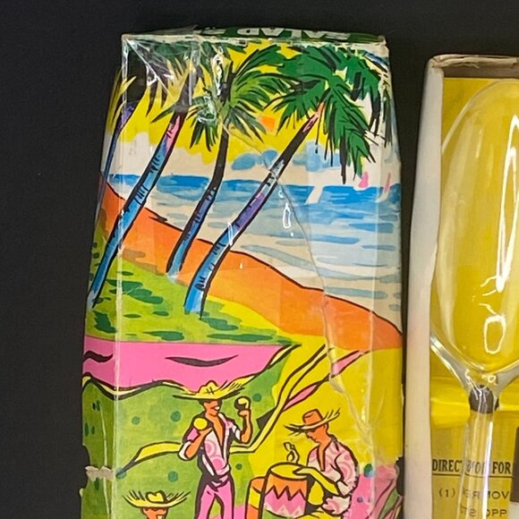 Vintage Mid Century Florida Souvenir Hostess Salad Salt Pepper Set - Picture 7 of 10